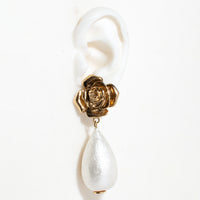 ROSE & PEARL VINTAGE CLIP ON EARRING