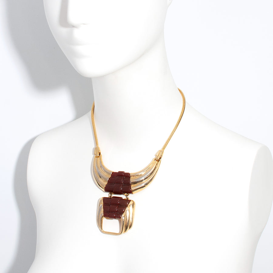 CASTLECLIFF MODERN: CARVED RESIN COLLAR NECKLACE