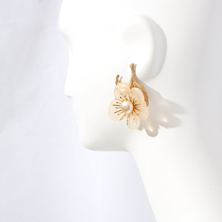 WATERLILY EARRING