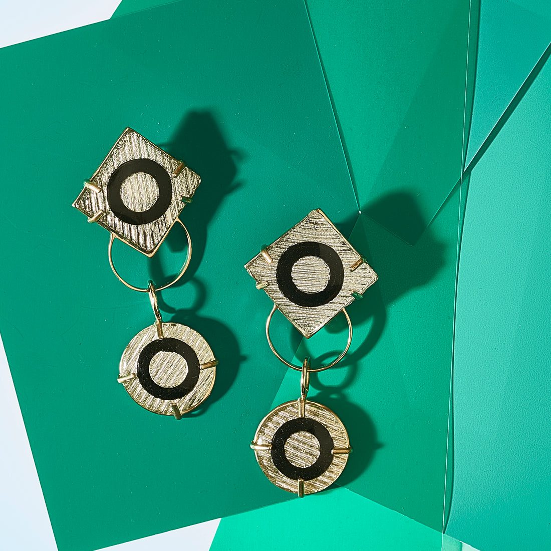 CARLTON EARRING