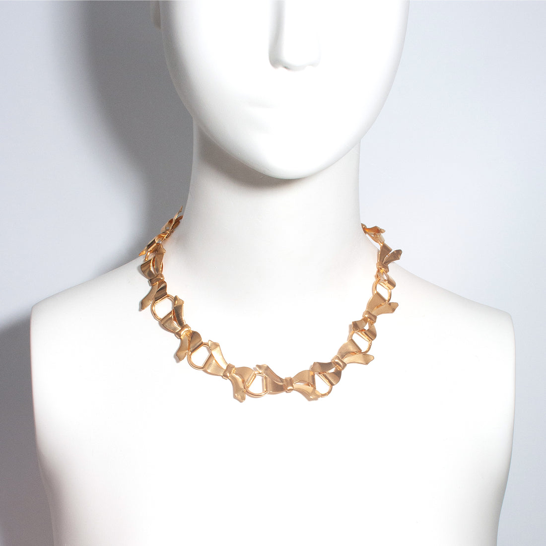 PIROUETTE COLLAR NECKLACE