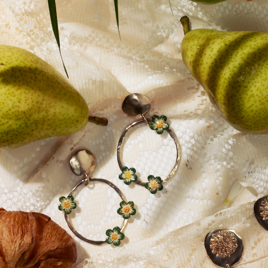 DAISIES EARRING