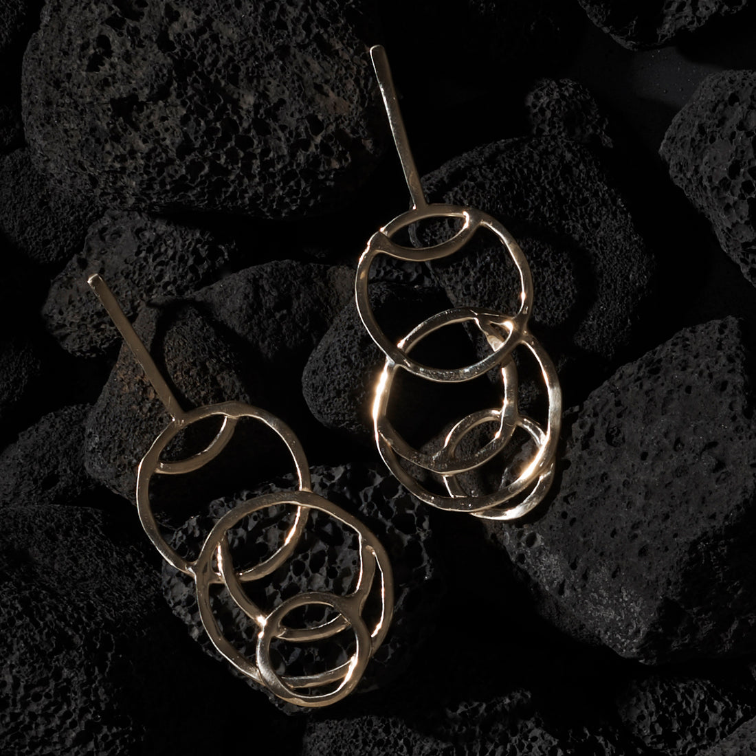 RIPPLE EARRING