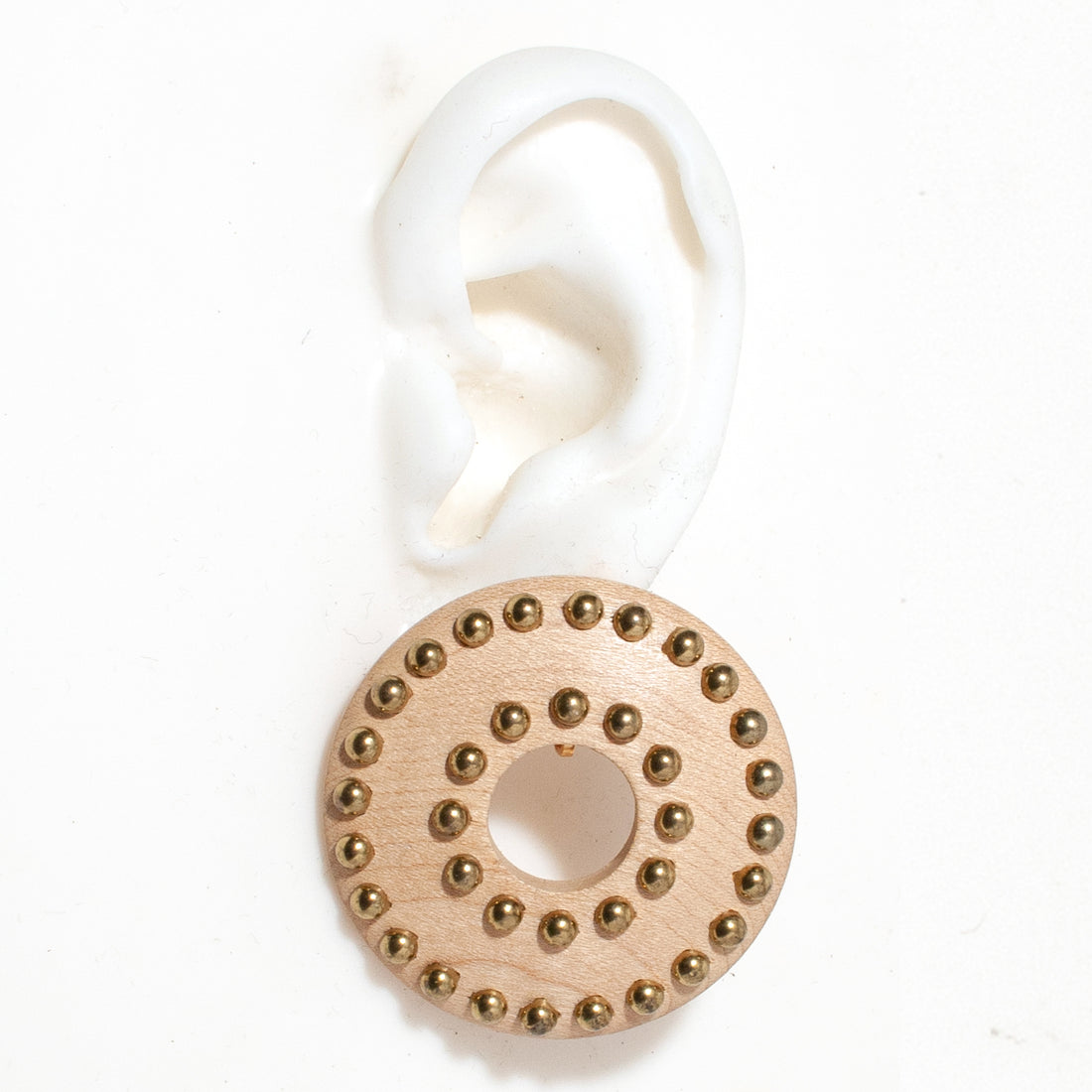 WOODEN DISC WITH STUDS VINTAGE CLIP EARRING