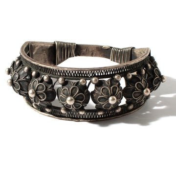 SILVER FLORAL BANGLE BRACELET